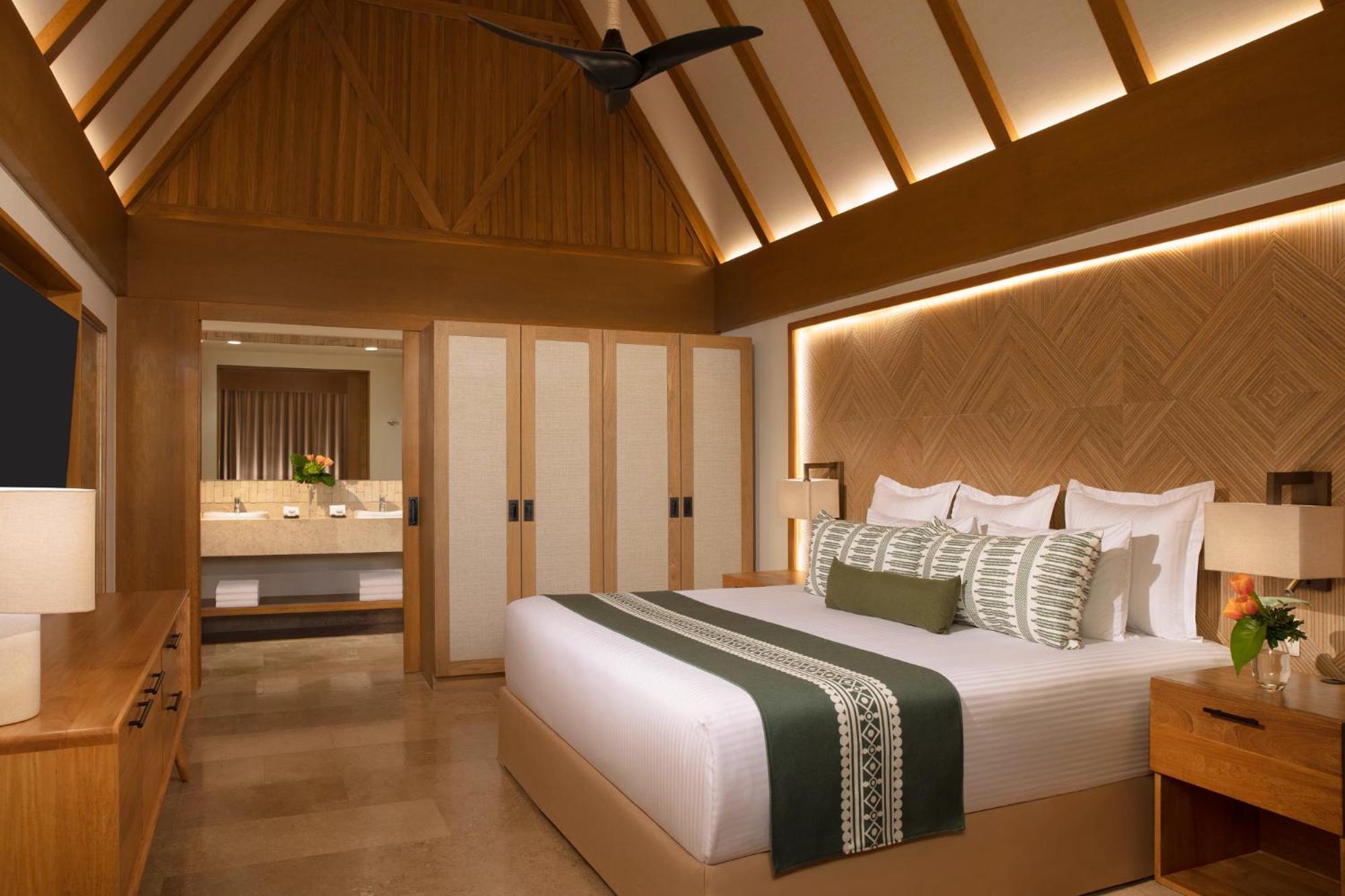 Club Two-Story Villa